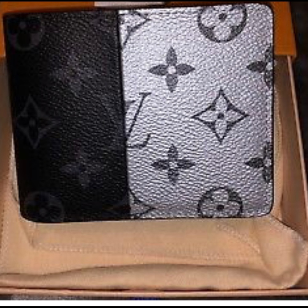 Rare Louis Vuitton LV Split Multiple Wallet